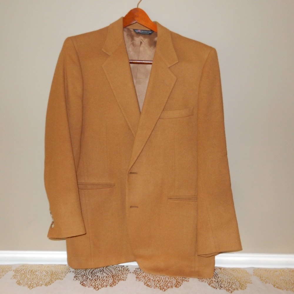 Vintage Marshall Field's Mens Camel sportcoat